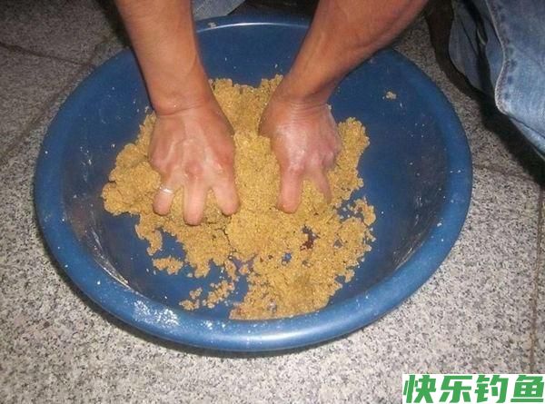 钓鳊鱼并不难，这几个细节问题要注意，轻松钓获大鳊鱼！