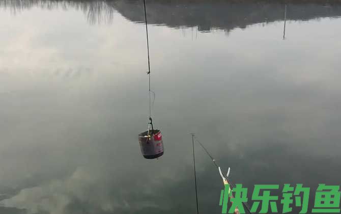 初冬钓鱼打窝需要多久发窝？