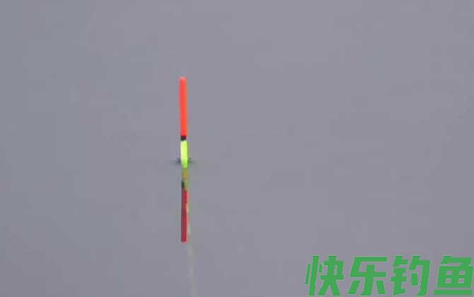 用玉米钓鱼怎么调漂最好？