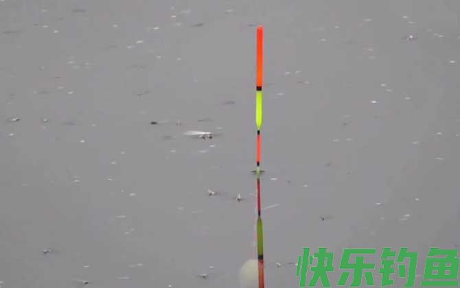 四月钓鱼水深多少合适？