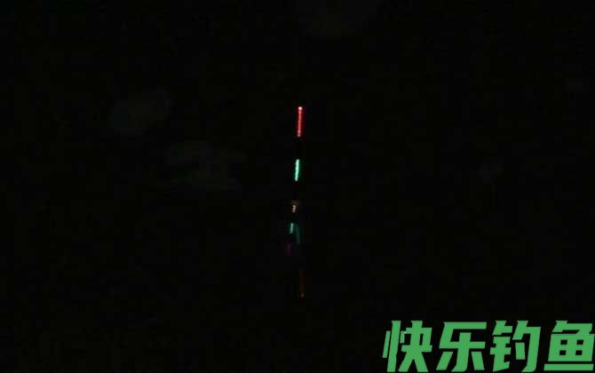 夜钓用什么颜色灯光好(图2) 夜钓用什么颜色灯光好(图2)